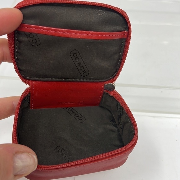 Coach Vintage Rare Red Leather Structured Zip Around Pillbox 3.5” x 2.5” - Picture 6 of 7